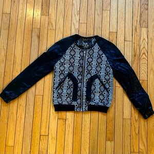 Light Black and White Jacket great for casual wear!